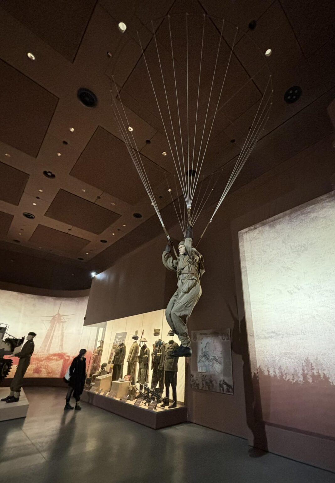 spadochroniarz - ekspozycja na wystawie