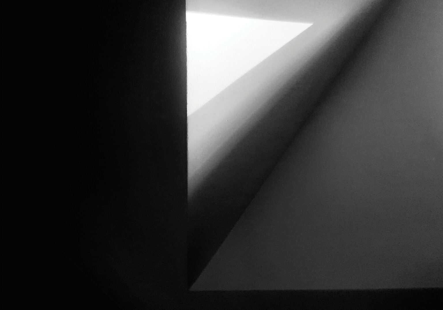 czarno-biała praca z Pracowni Fotografii z Wydziału Scenografii ASP