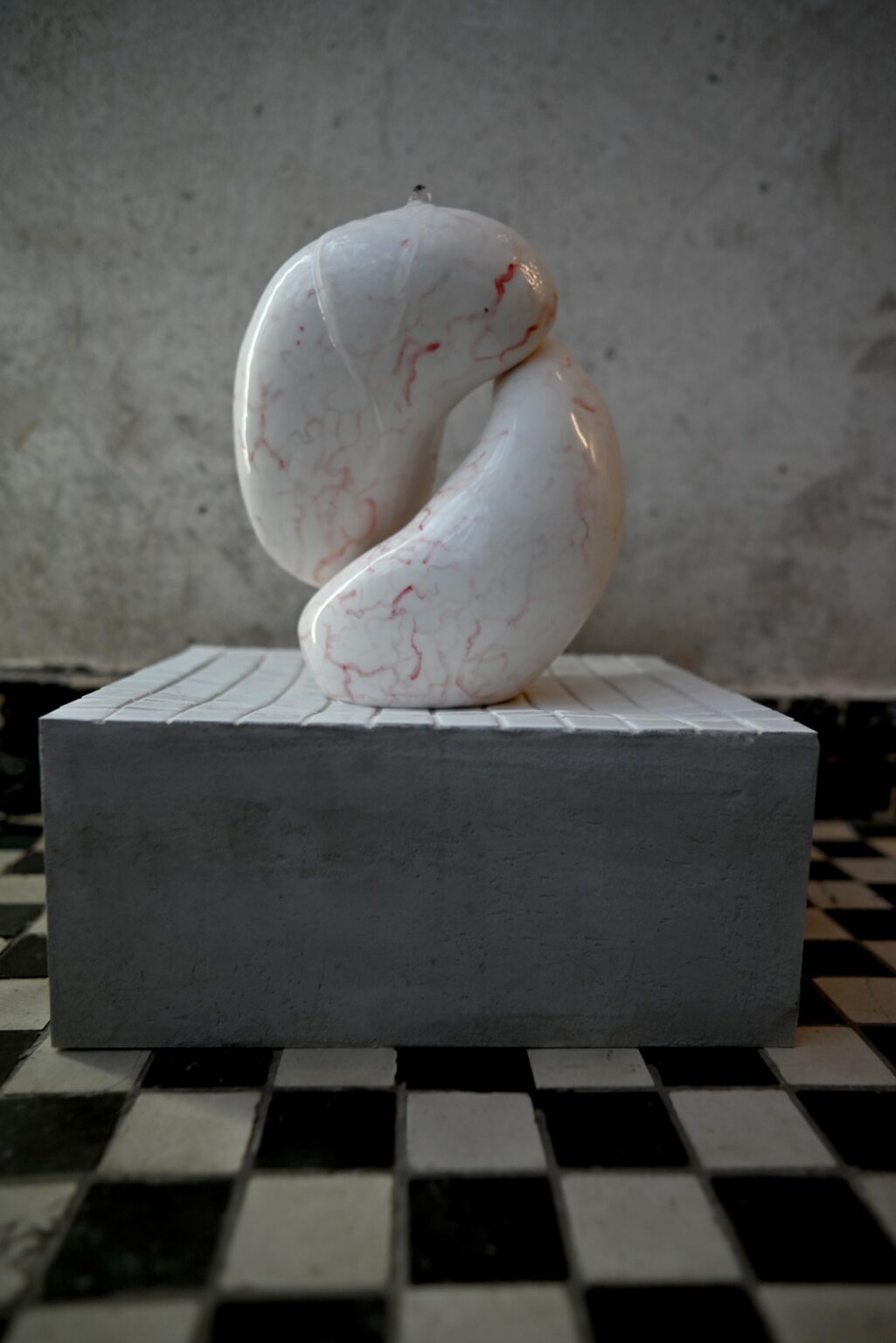 zdjęcie ekspozycji prac rzeźbiarskich